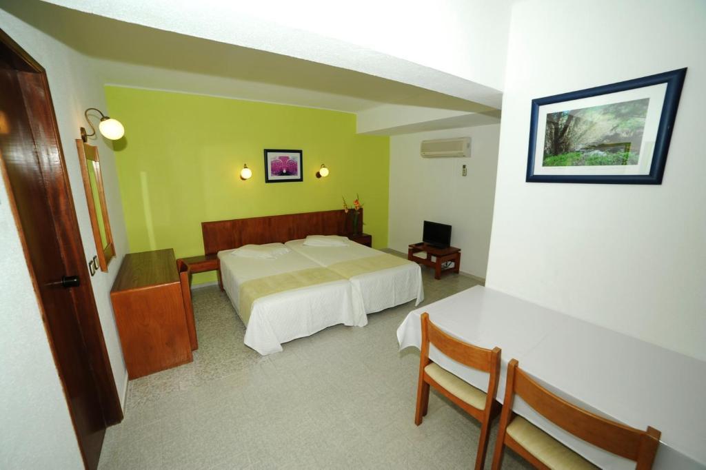 Edificio Novo Rosamar Al Hotel Silves Bilik gambar